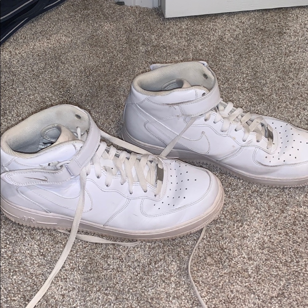 High Top Air Force 1’s